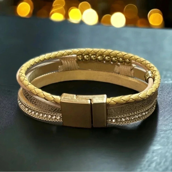 HP! 🎉 Bohemian Layered Beaded Bracelet - Picture 9 of 9